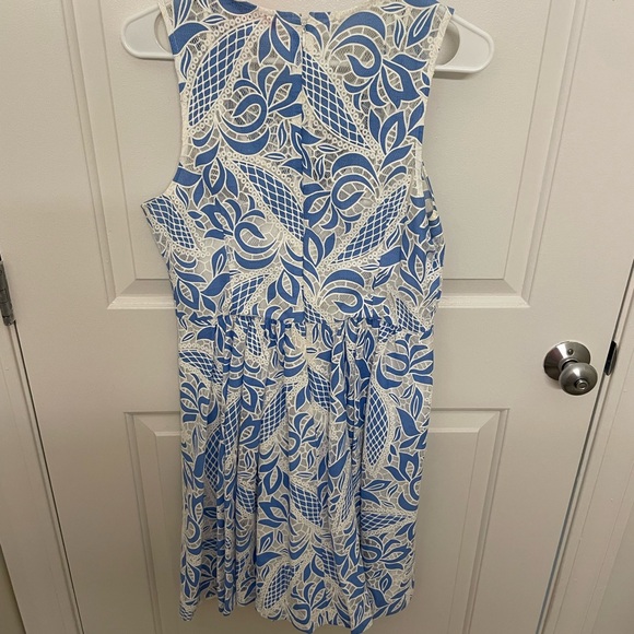 Blue/white lace dress - Picture 2 of 4